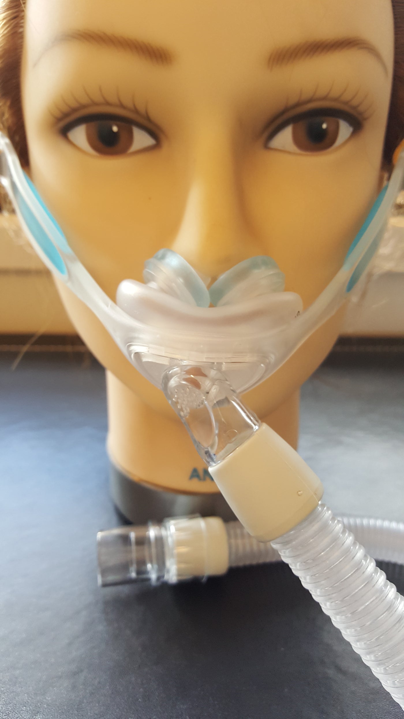 Philips Respironics Nuance Pro Gel frame CPAP mask Fit pack all pillow w Strap